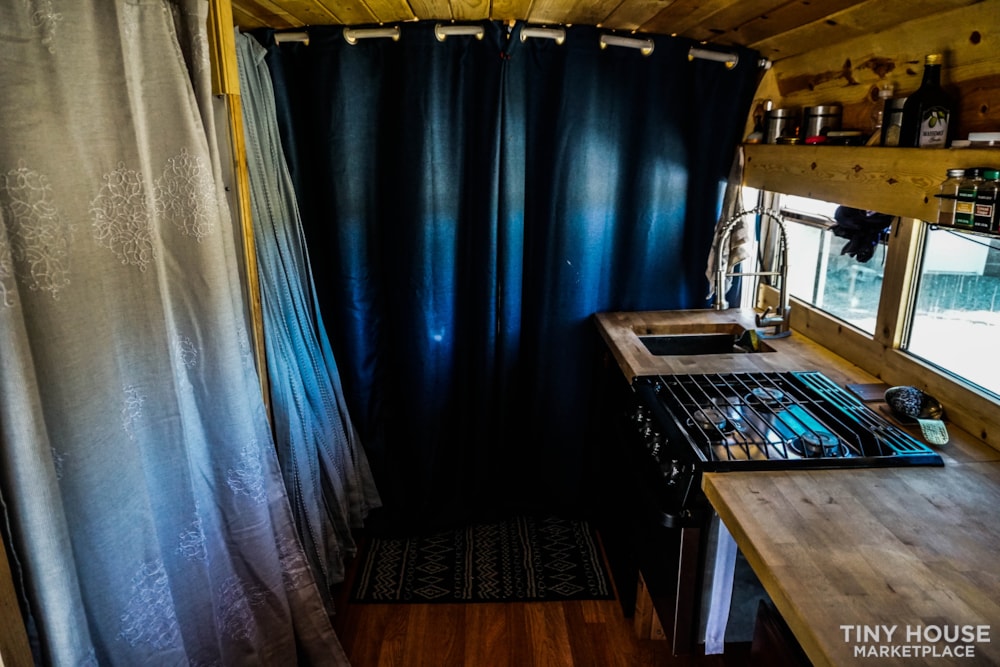 7.3 Turbo diesel Bus Tiny home/skoolie/school bus