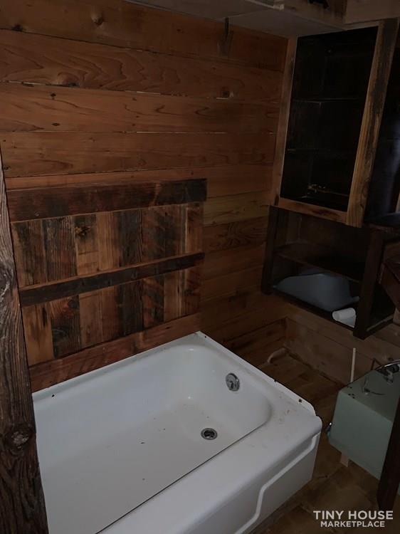 8’ x 16’ Tiny House - Image 3 Thumbnail