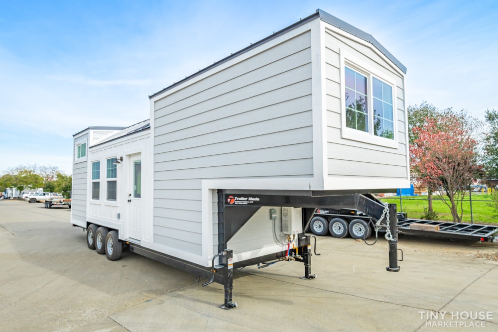 8' x 28' + 7' Gooseneck Tiny Home On Wheels - Available For Immediate Delivery - Image 3 Thumbnail