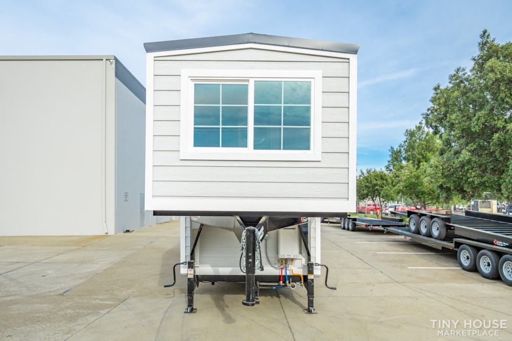 8' x 28' + 7' Gooseneck Tiny Home On Wheels - Available For Immediate Delivery - Image 4 Thumbnail