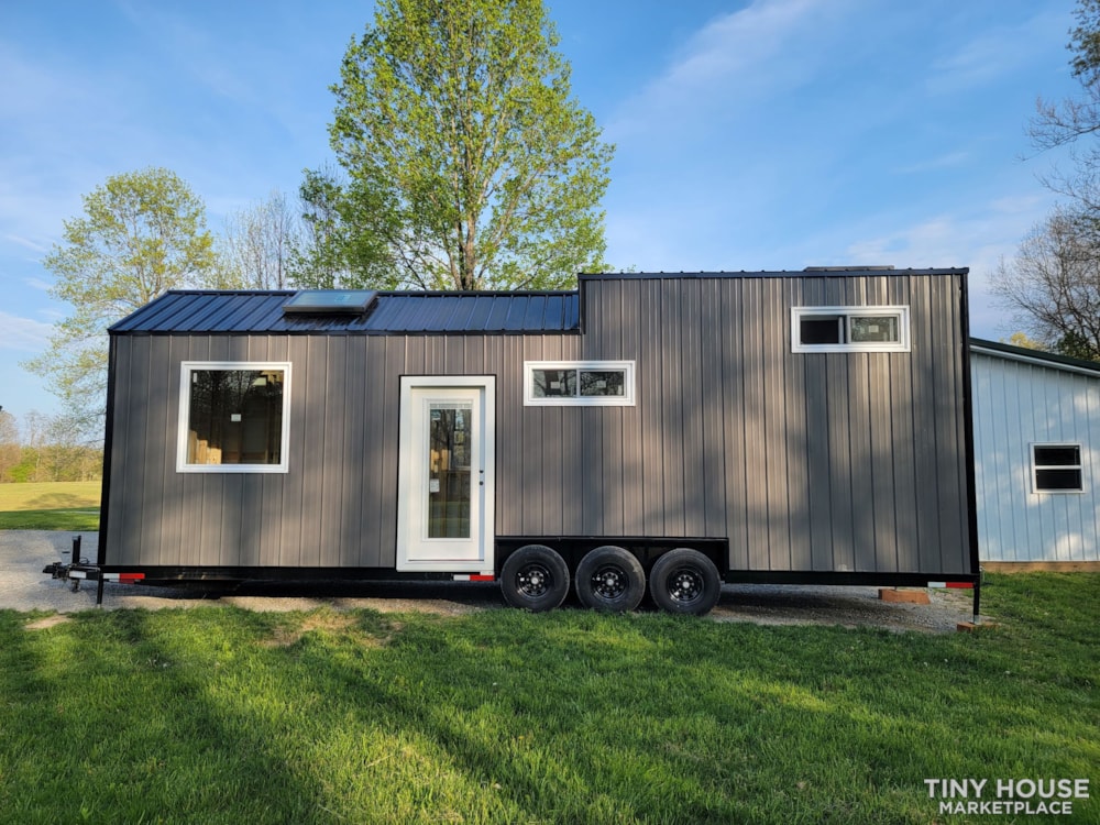 8'x 32' Quality Metal Shell  - Image 3 Thumbnail