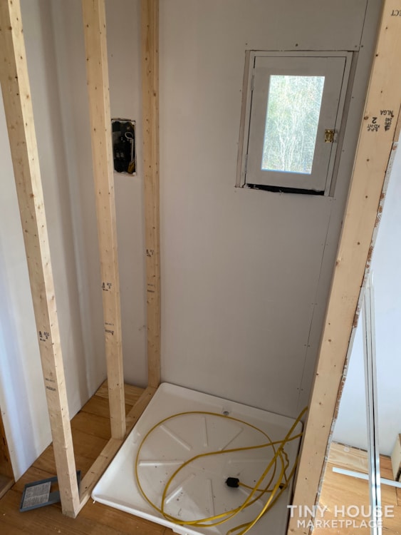 8x16 Tiny House  - Image 4 Thumbnail