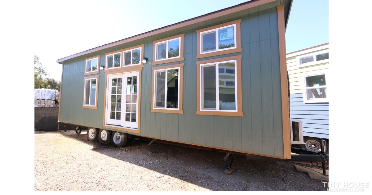 9 x 32 METRO RETRO DUAL LOFT IN STOCK READY TO SHIP FULL BATHROOM LAUNDRY  - Image 4 Thumbnail