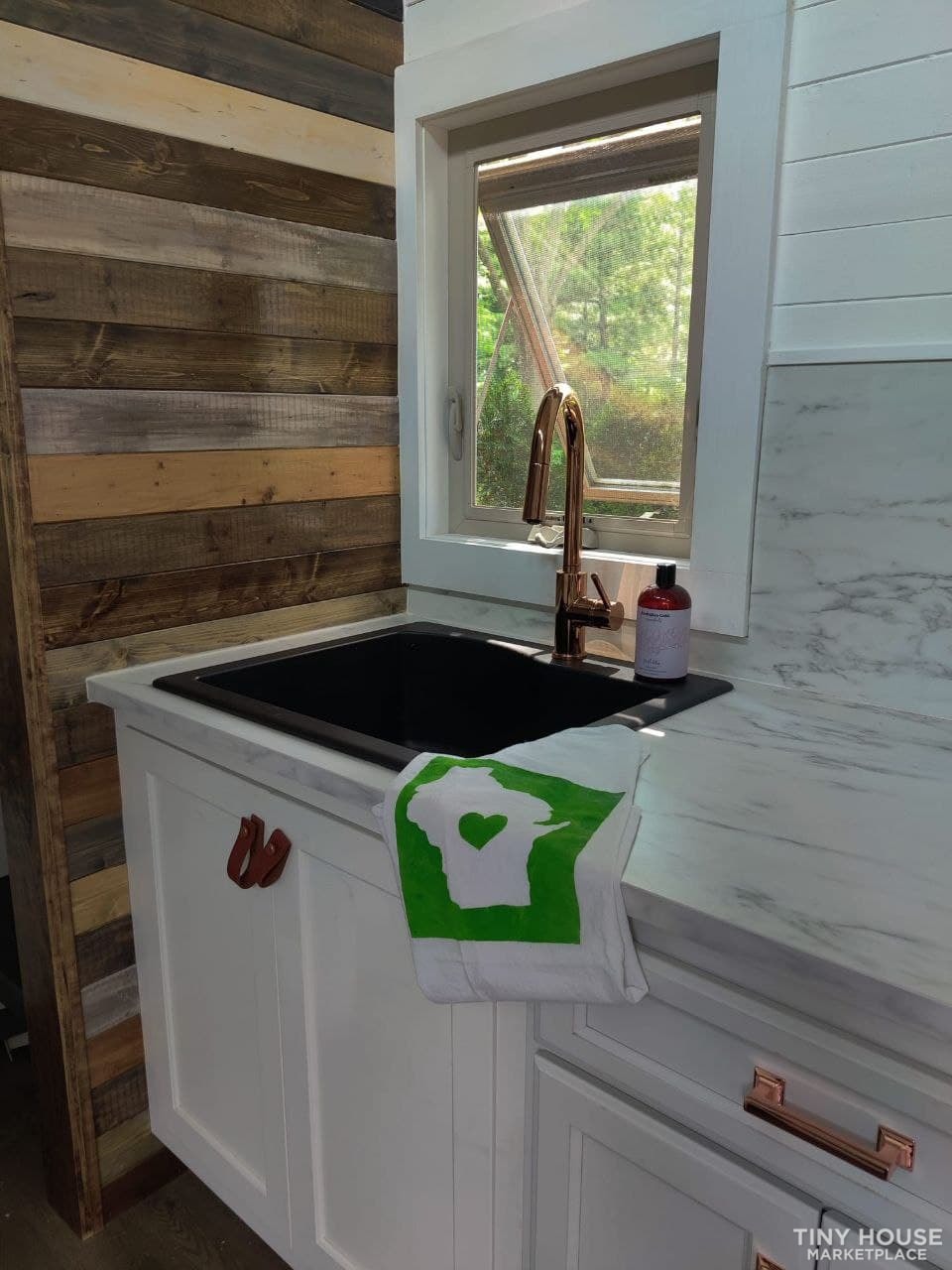 A Charming Tiny House Oasis Awaits You! - Image 4 Thumbnail