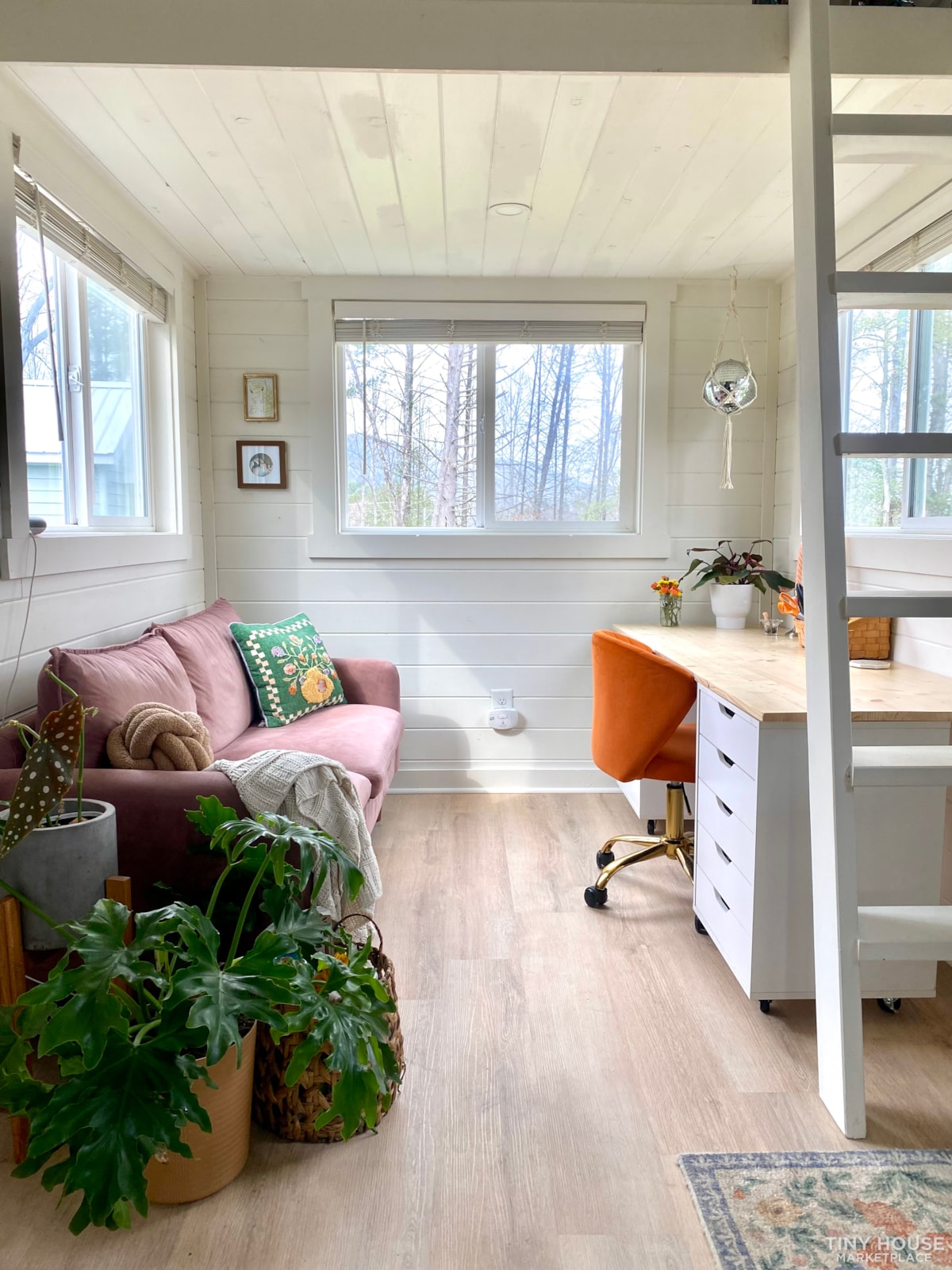 Acony Bell Tiny Home 28x8 - Image 3 Thumbnail