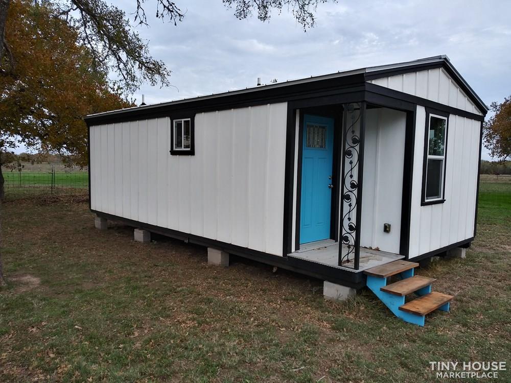 Actual Small HOUSE! The real thing! - Image 1 Thumbnail