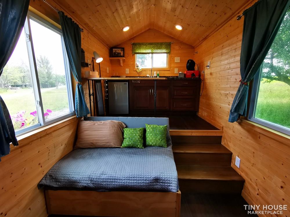  Adorable & Affordable. 20 x 8ft Barely Used Tiny House on Wheels - Image 2 Thumbnail