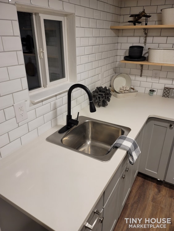 Adorable must see tiny home - Image 3 Thumbnail