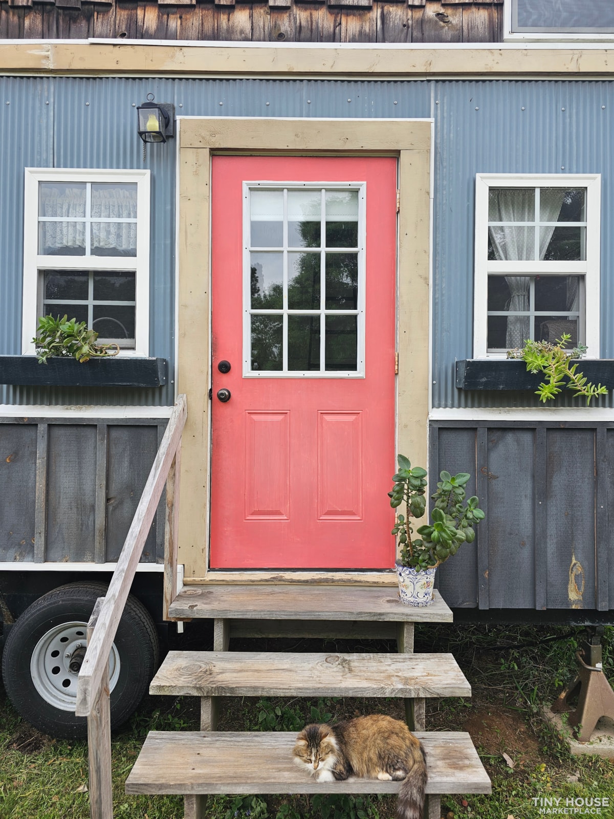 Adorable Texas Tiny House on Wheels 2 bed 1 bath - Image 2 Thumbnail
