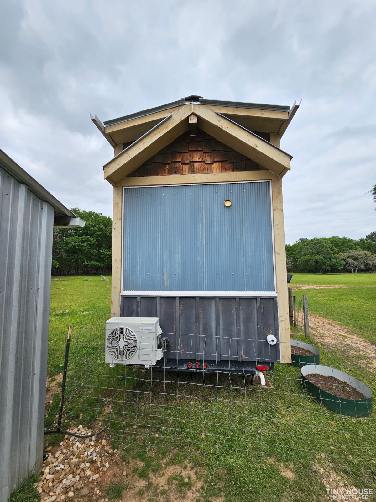 Adorable Texas Tiny House on Wheels 2 bed 1 bath - Image 3 Thumbnail