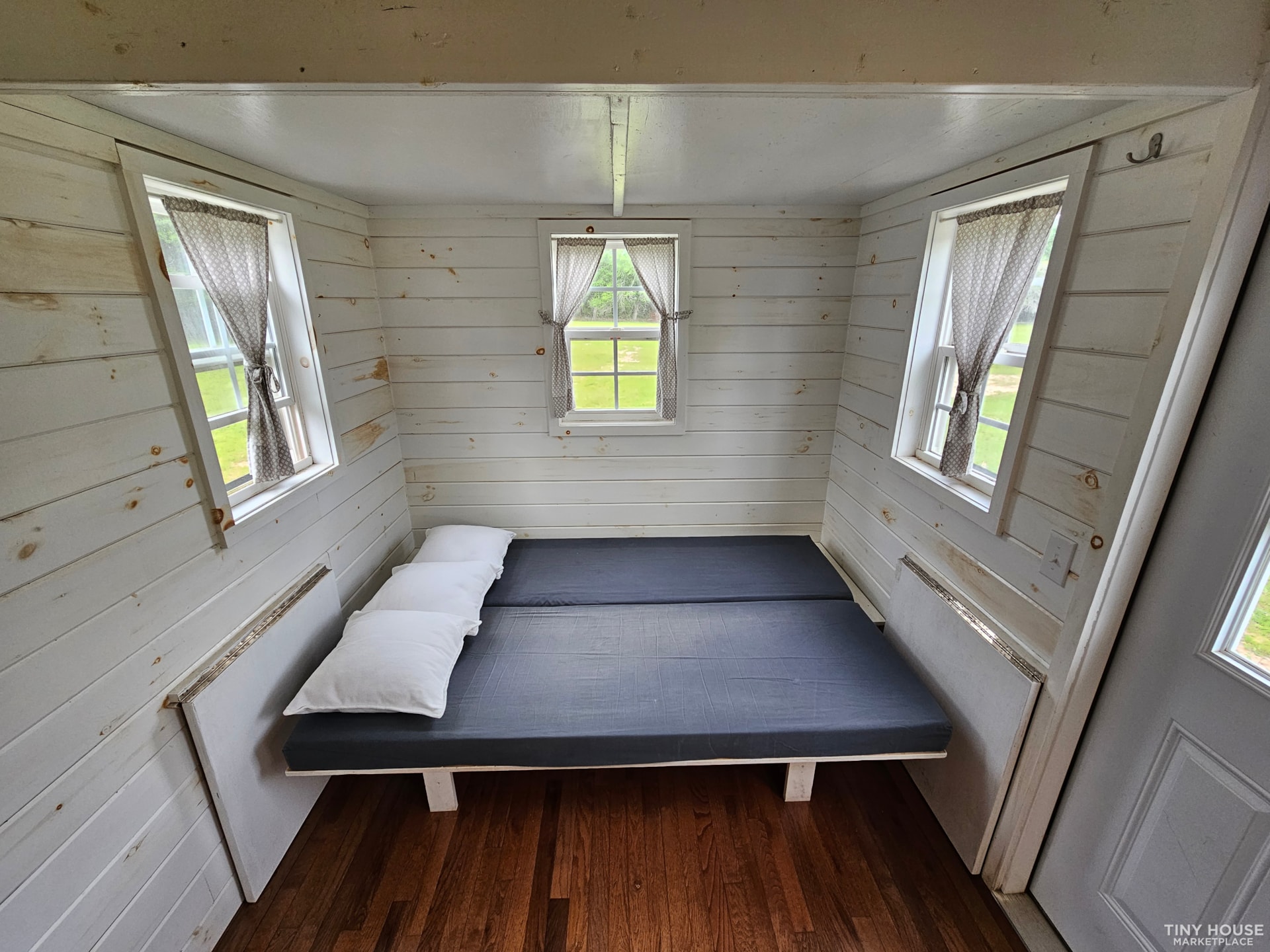 Adorable Texas Tiny House on Wheels 2 bed 1 bath - Image 4 Thumbnail