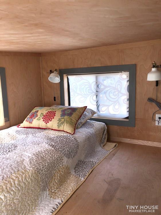 Adorable Tiny Home - Image 2 Thumbnail