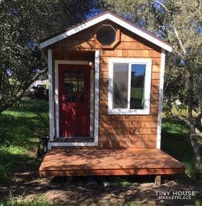 Adorable Tiny Home - like new! - Image 2 Thumbnail