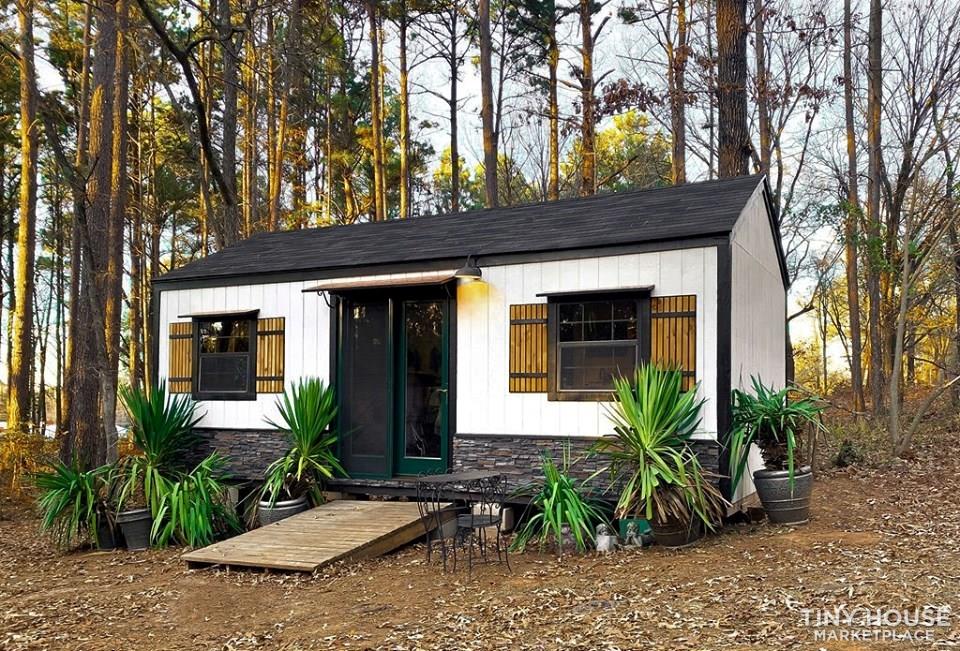 Adorable Tiny House "Cottage"