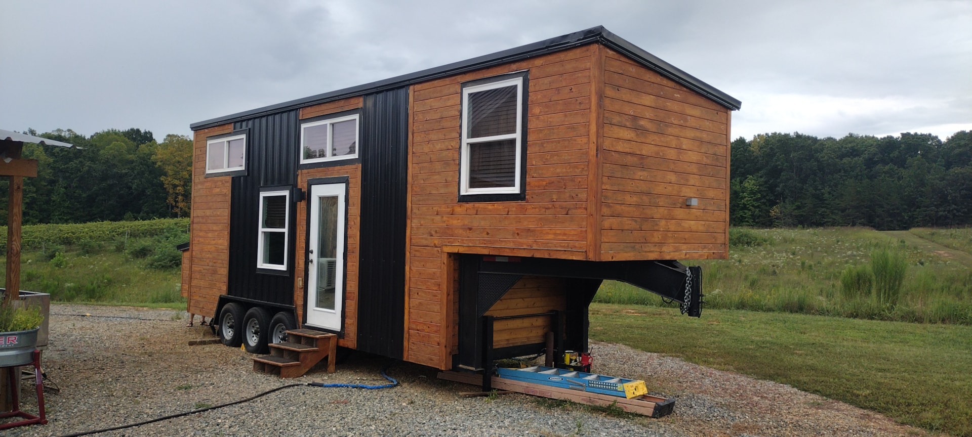 Almost new tiny house with stairs to bedroom - Image 1 Thumbnail