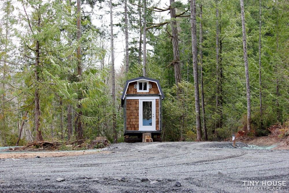 Amazing custom tiny home container! ready to be lived in!