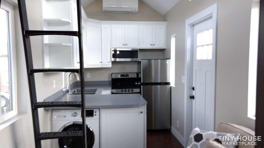 Amazing Tiny House - Image 3 Thumbnail
