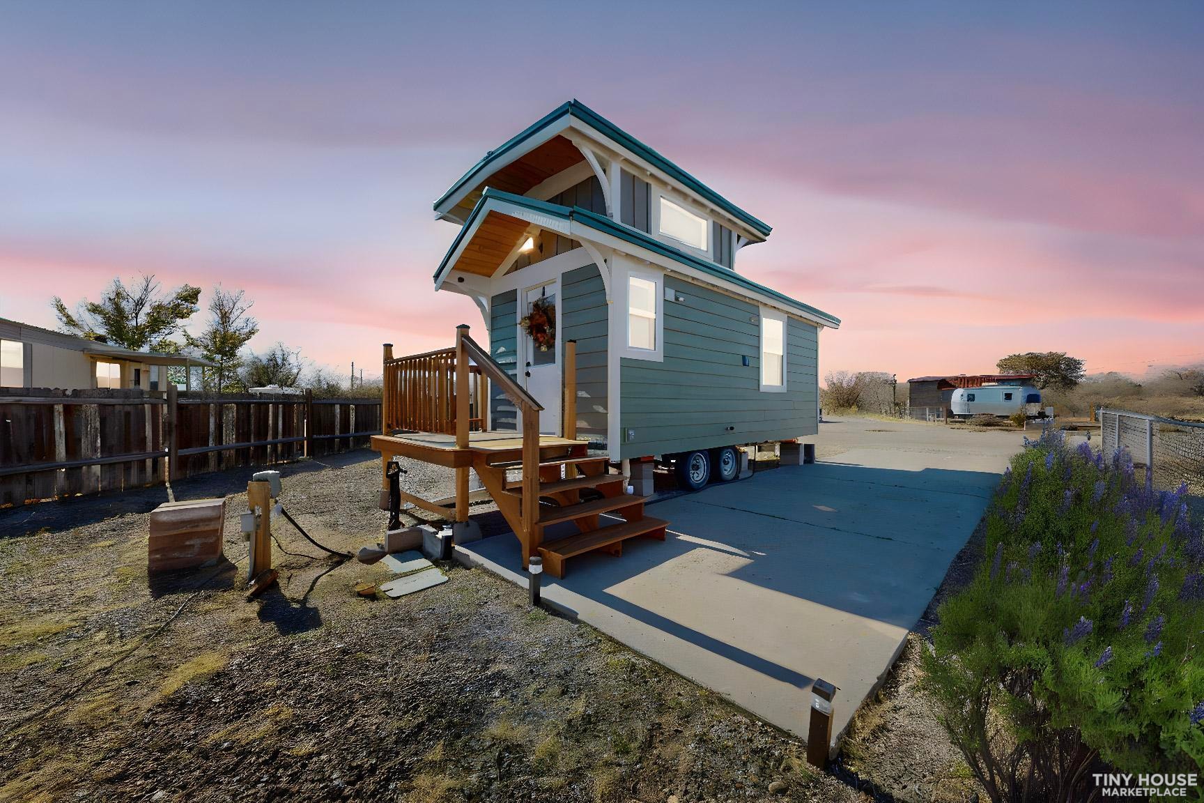 Amish built "Evergreen"  in the desert, first level sleeping