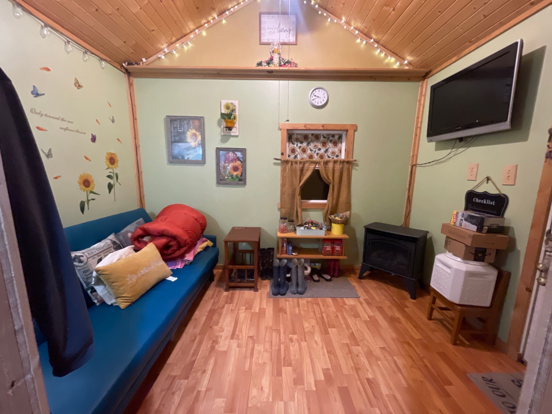 Amish built tiny cabin on skids 12x24  MUST BE MOVED - Image 1 Thumbnail