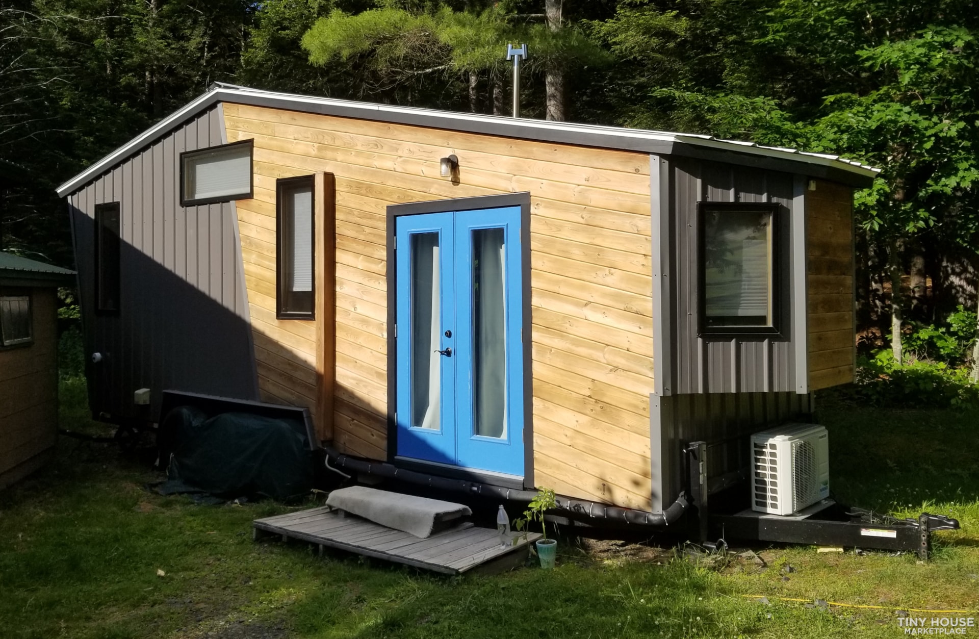 Architect and Artist Designed Tiny House Built as a Labor of Love - Image 2 Thumbnail