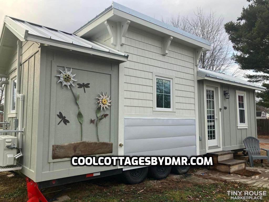 SOLD ! Artisan built premium 10' x 28' Deluxe Dragonfly Cottage NOAH Certified   - Image 4 Thumbnail