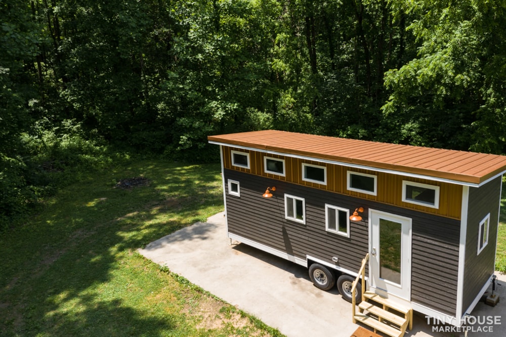 Award winning 24'x8' Hikari Model (THOW) - Image 2 Thumbnail