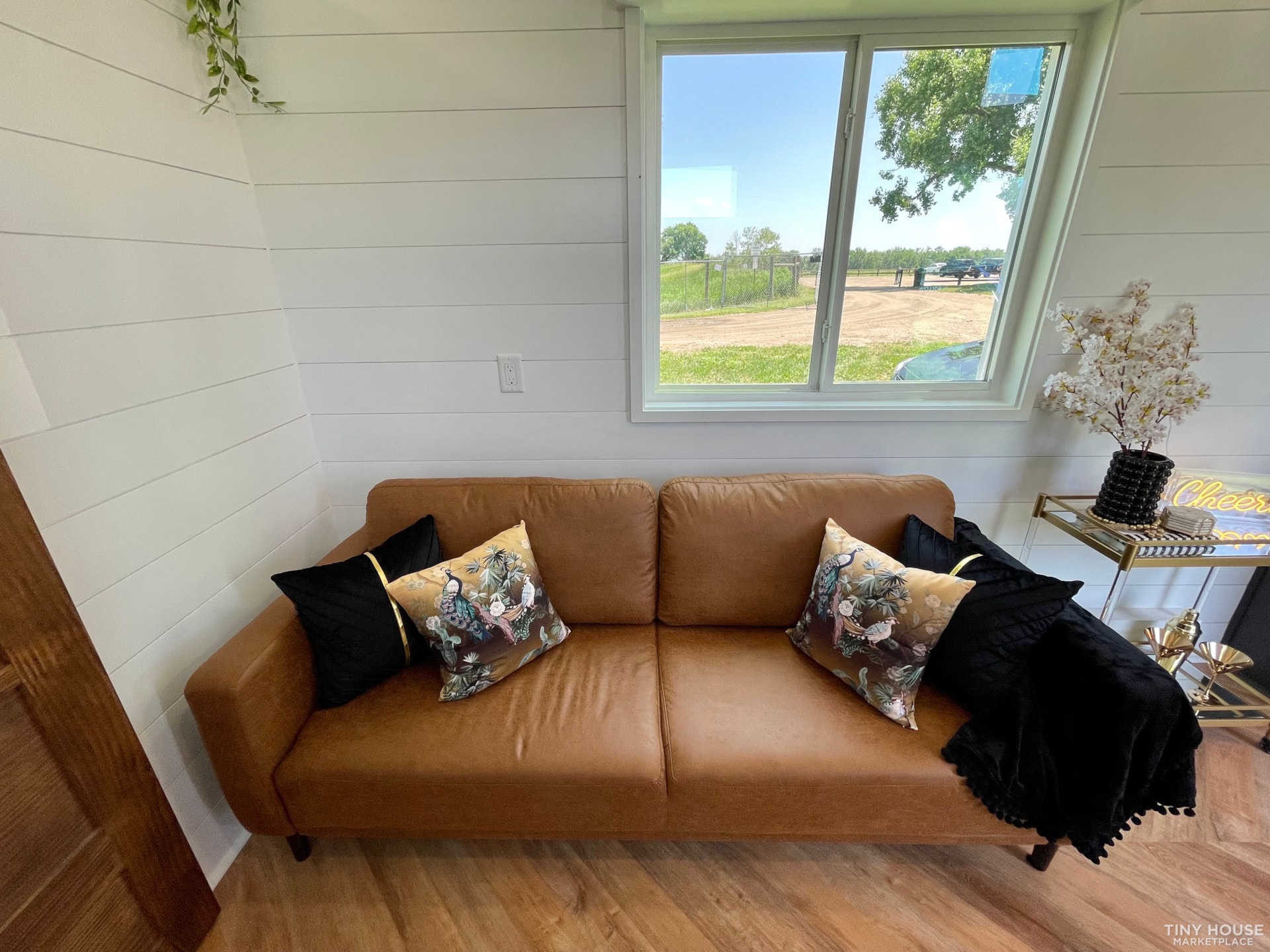 Award Winning Decathlon Tiny Homes 32'Athena Model Penelope For Sale: SOLD  - Image 4 Thumbnail