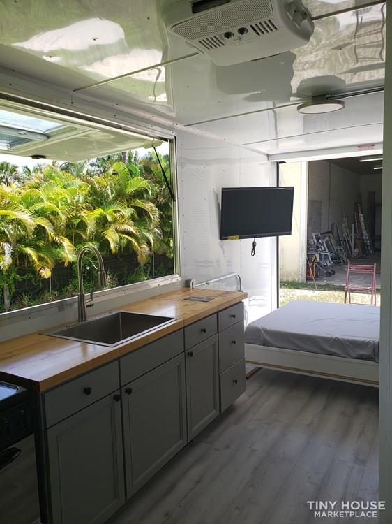 Awesome one floor living tiny home!!  - Image 4 Thumbnail