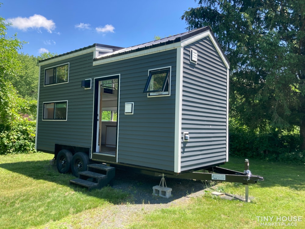 Sale Pending: Mint Condition Custom Built Tiny Home RVIA Cert 2020 - Image 4 Thumbnail