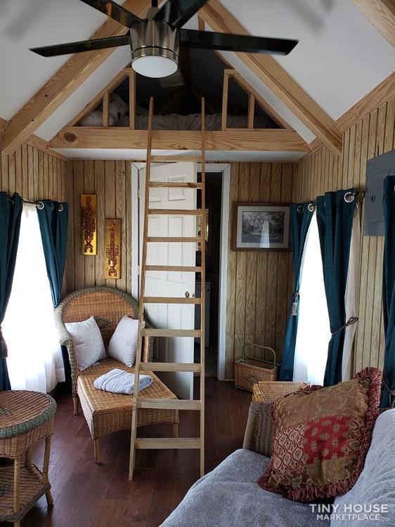 Basic model tiny house 