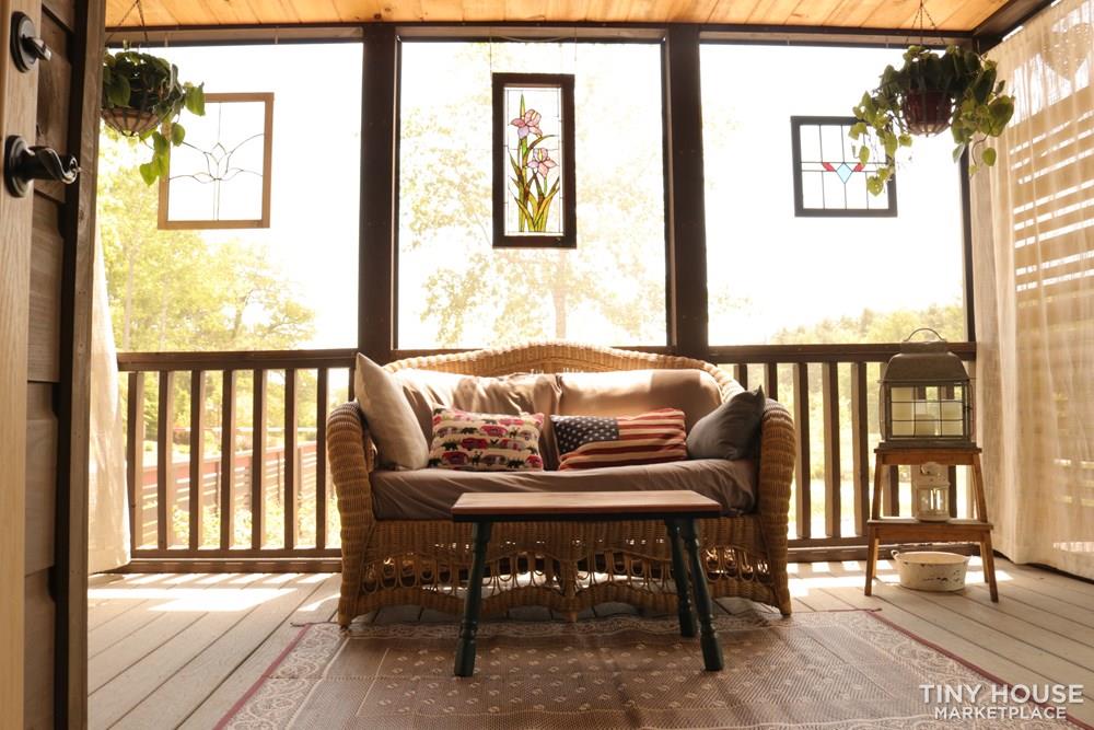 Beautiful 1 bed/ 1 bath Log Cabin Tiny Home in Flat Rock, North Carolina - Image 4 Thumbnail