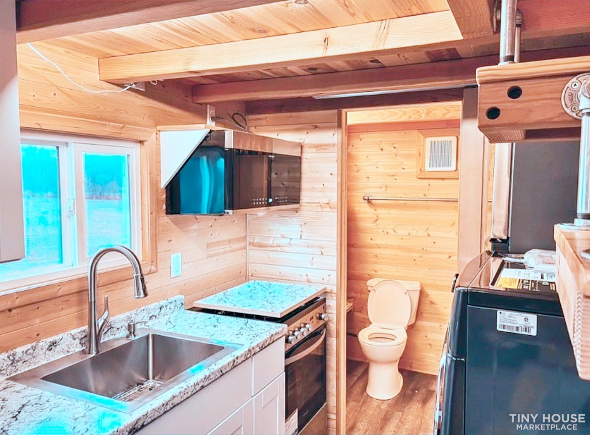 Beautiful 26F Tiny House in WY | open to offers, can deliver! - Image 1 Thumbnail