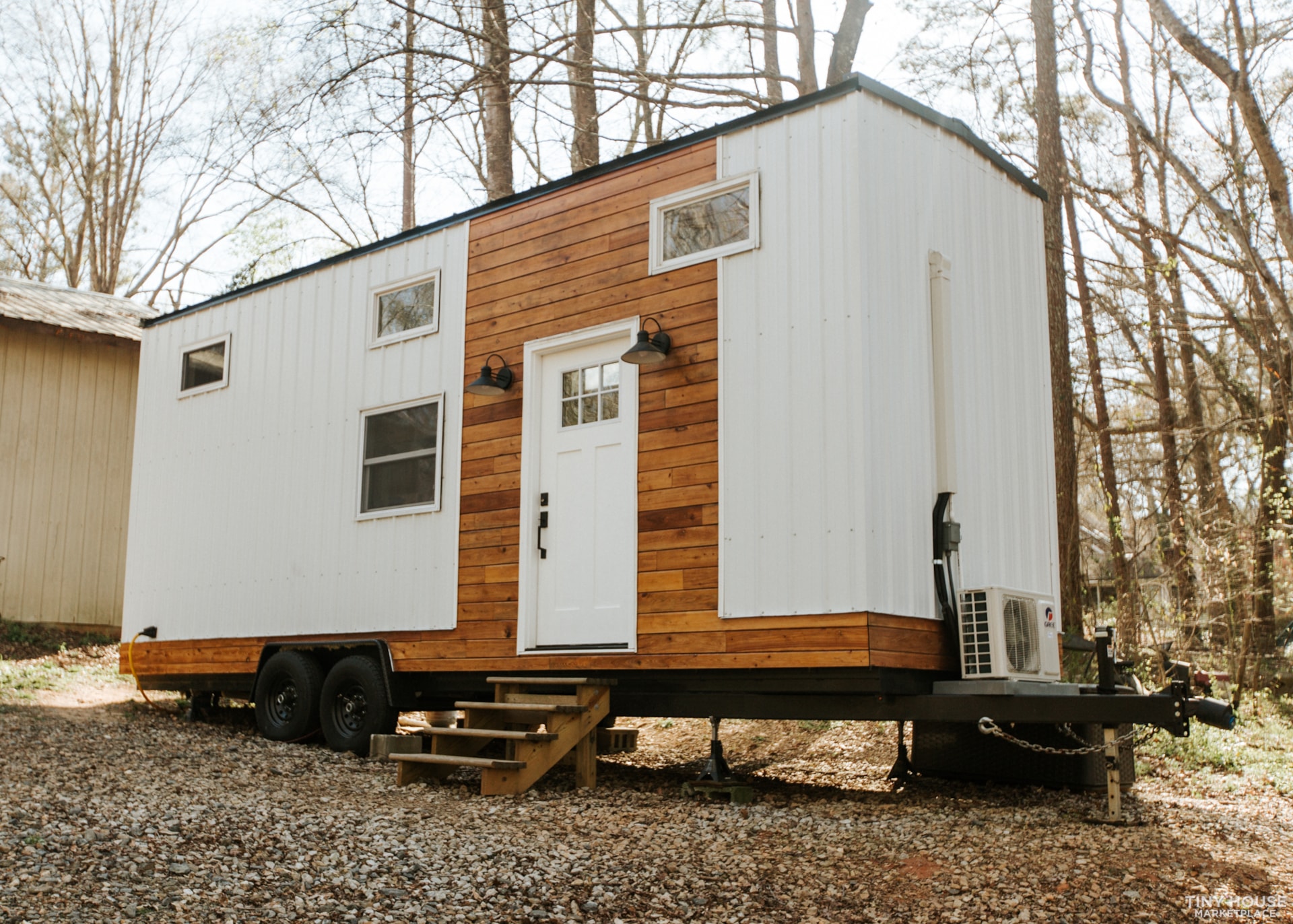 Beautiful 26ft Tiny Home On Wheels- 288sqft With Spacious Loft