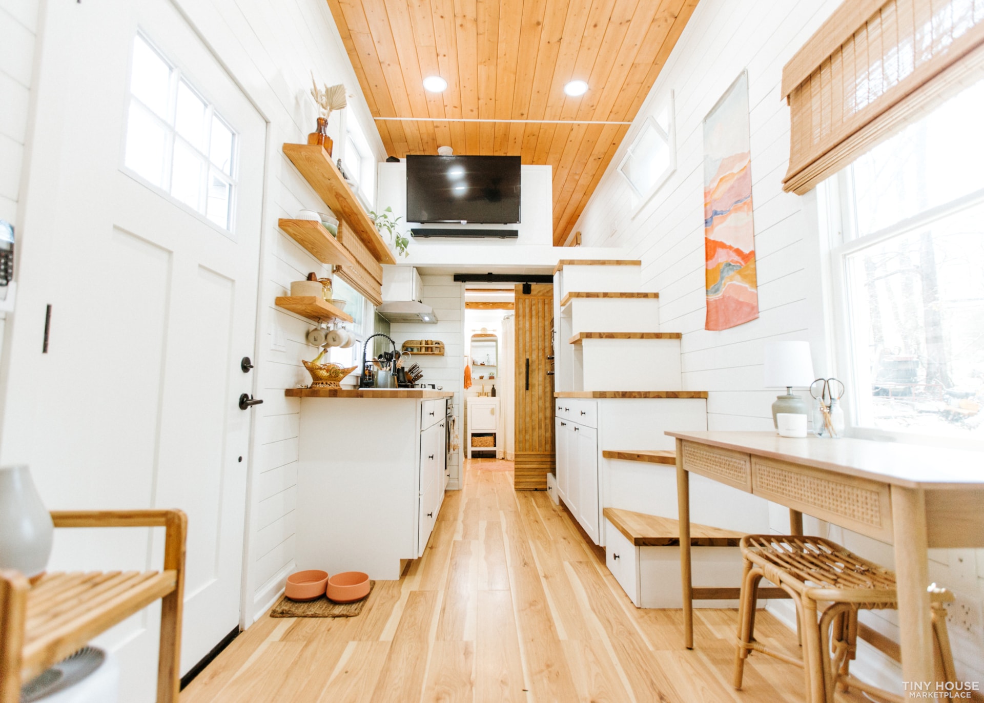 Beautiful 26ft Tiny Home On Wheels- 288sqft With Spacious Loft - Image 2 Thumbnail