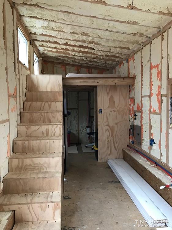 Beautiful 36' tiny shell with R-30 insulation - Image 3 Thumbnail