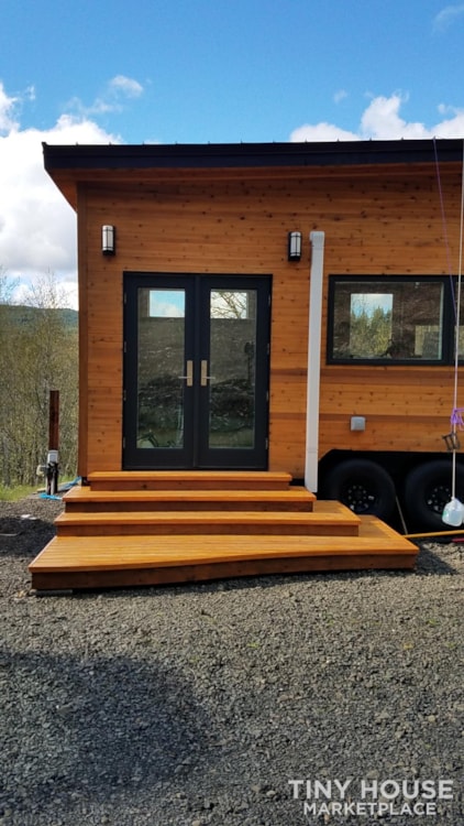 Beautiful Cedar Tiny House with Lots of Light - Image 4 Thumbnail