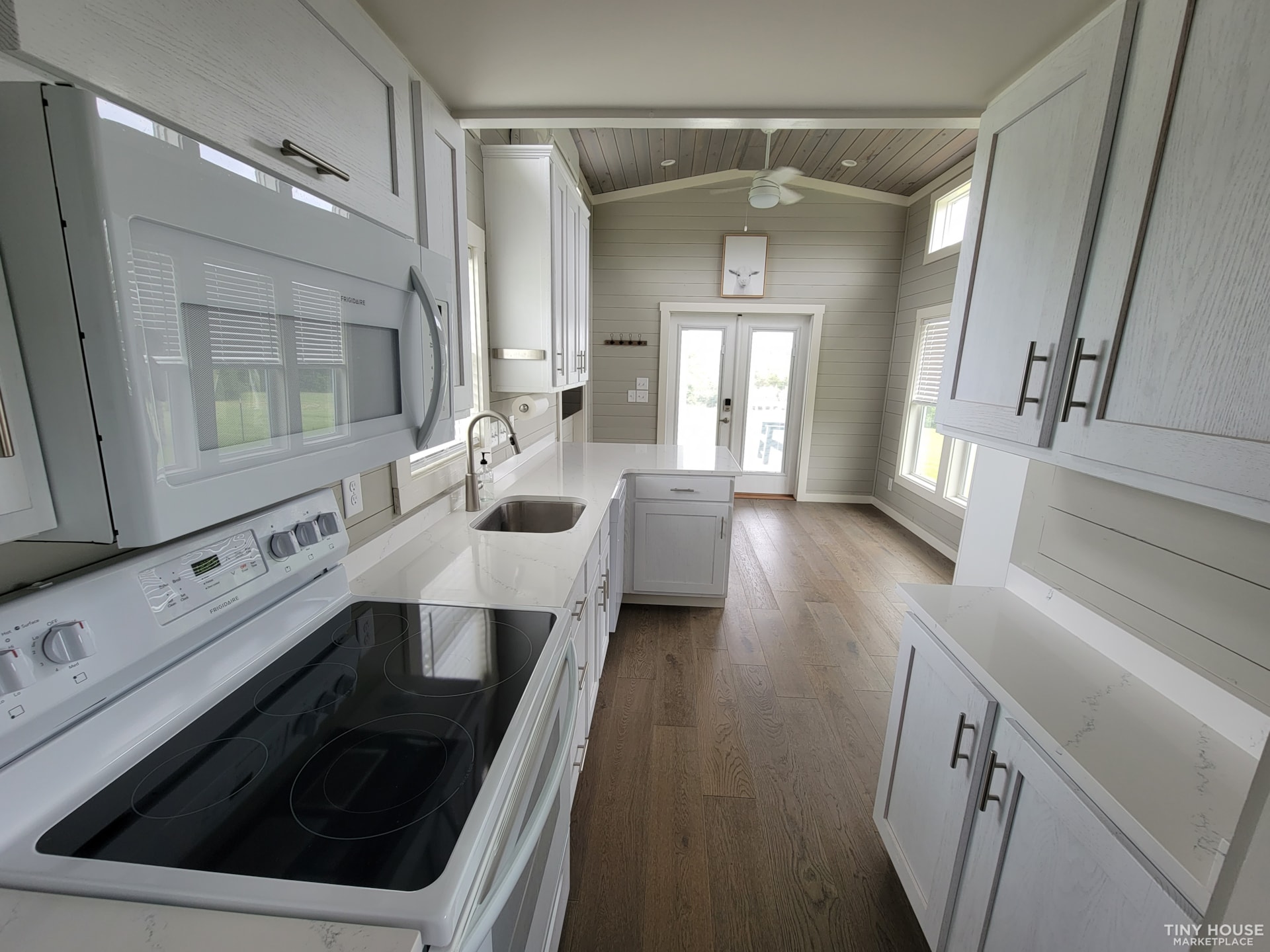 Beautiful Custom 2021 Park Model Tiny Home - Seashore by Clayton Homes - Image 2 Thumbnail