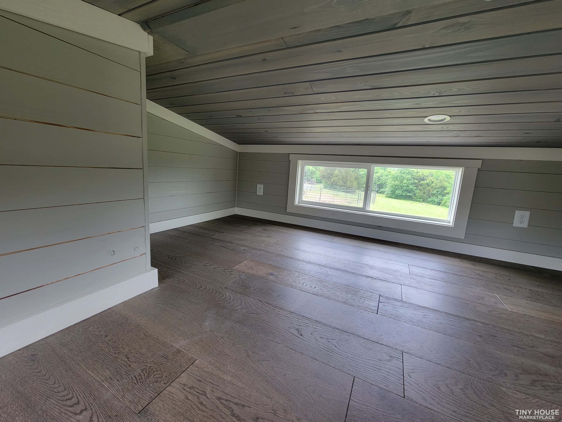 Beautiful Custom 2021 Park Model Tiny Home - Seashore by Clayton Homes - Image 3 Thumbnail