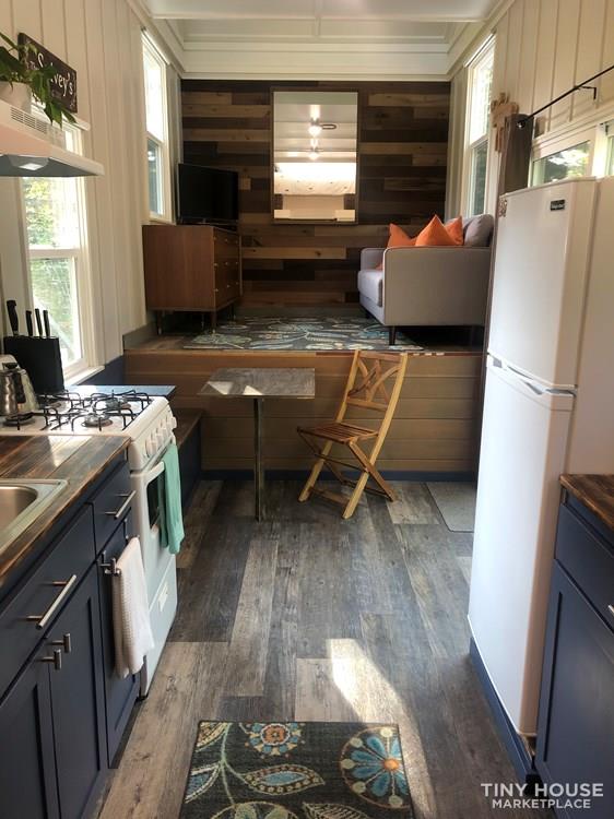 Beautiful custom built tiny house  - Image 1 Thumbnail