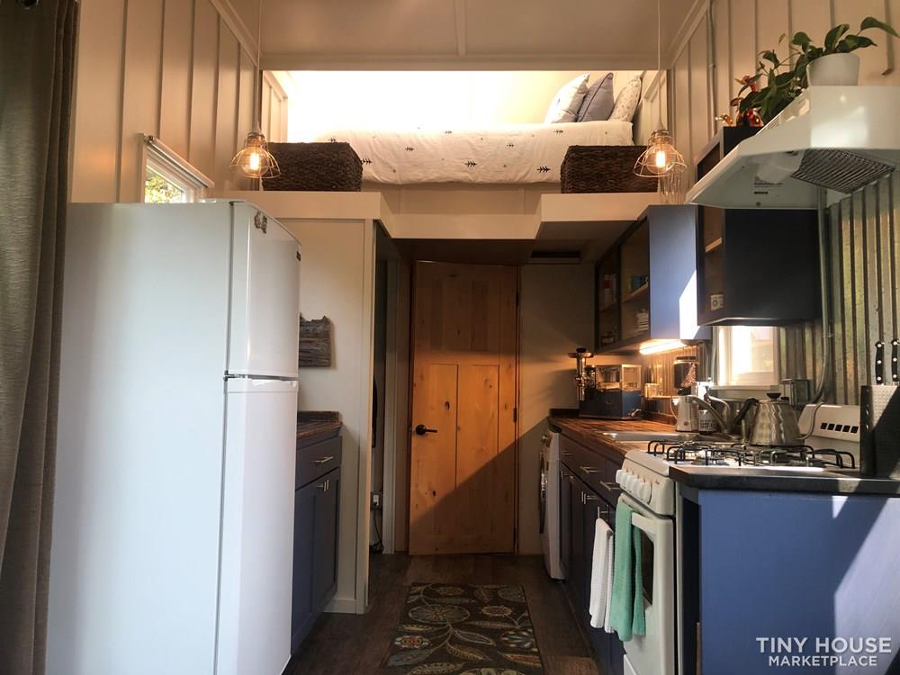 Beautiful custom built tiny house  - Image 3 Thumbnail