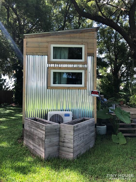 Beautiful custom built Tiny House could remain on Lake Fairview or be moved. - Image 3 Thumbnail