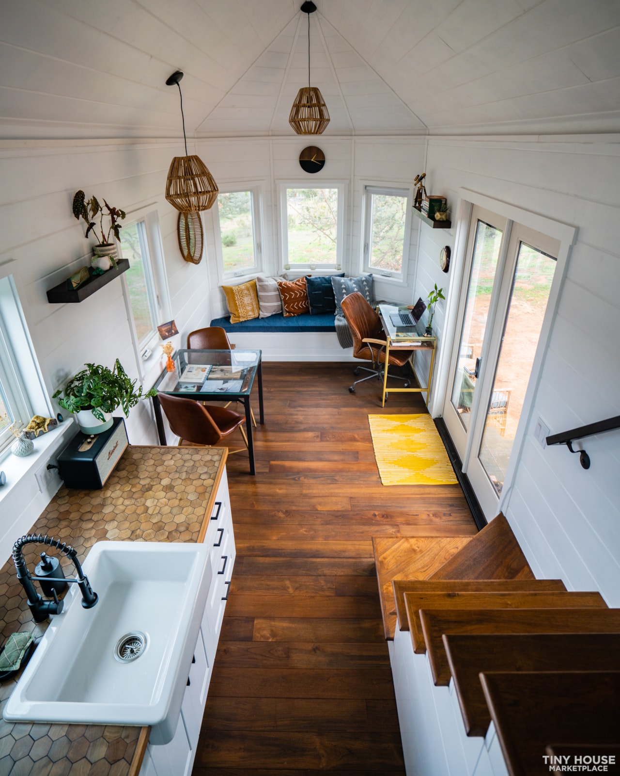 Beautiful Custom High-End Tiny House  - Image 4 Thumbnail
