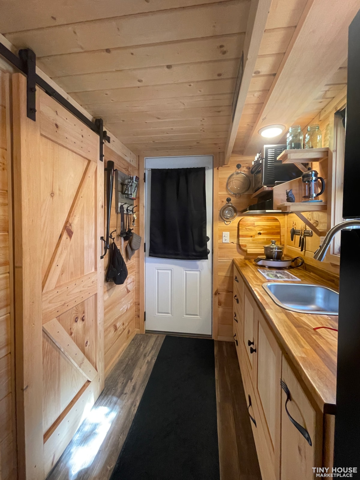 Beautiful Cabin Style Tiny Home - Image 4 Thumbnail