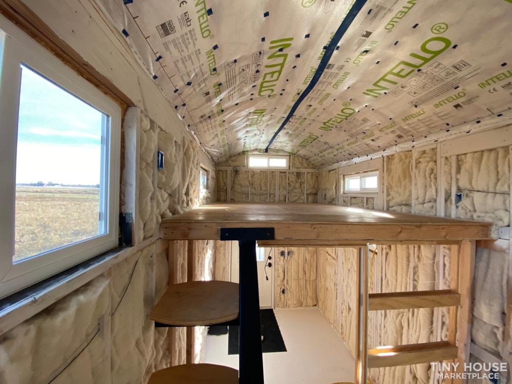 Beautiful healthy tiny home - Image 3 Thumbnail