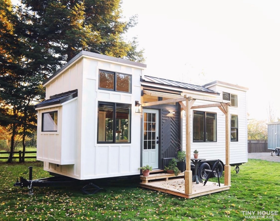 Beautiful Luxury Retreat Tiny Home. Perfect guest house or AirBnb!