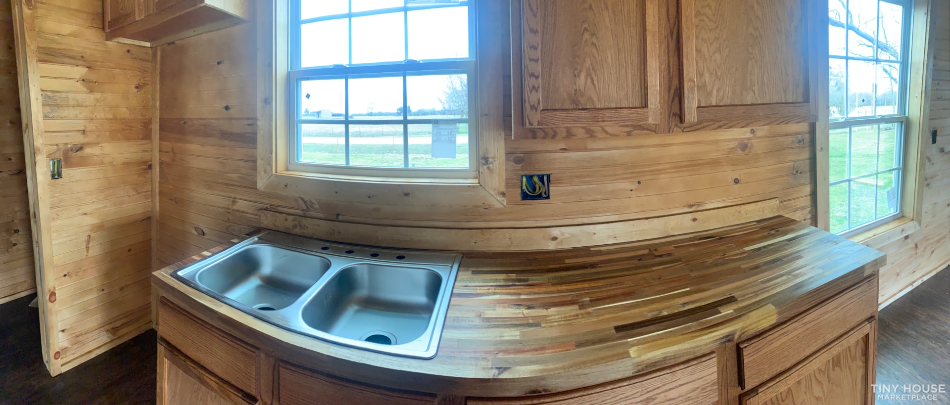 Beautiful Manufactured Home! - Image 4 Thumbnail