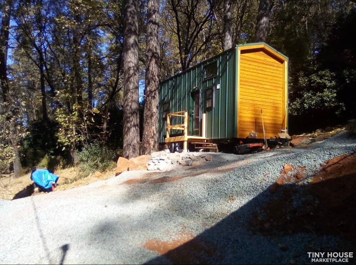 Beautiful Mobile Cabin - Image 1 Thumbnail