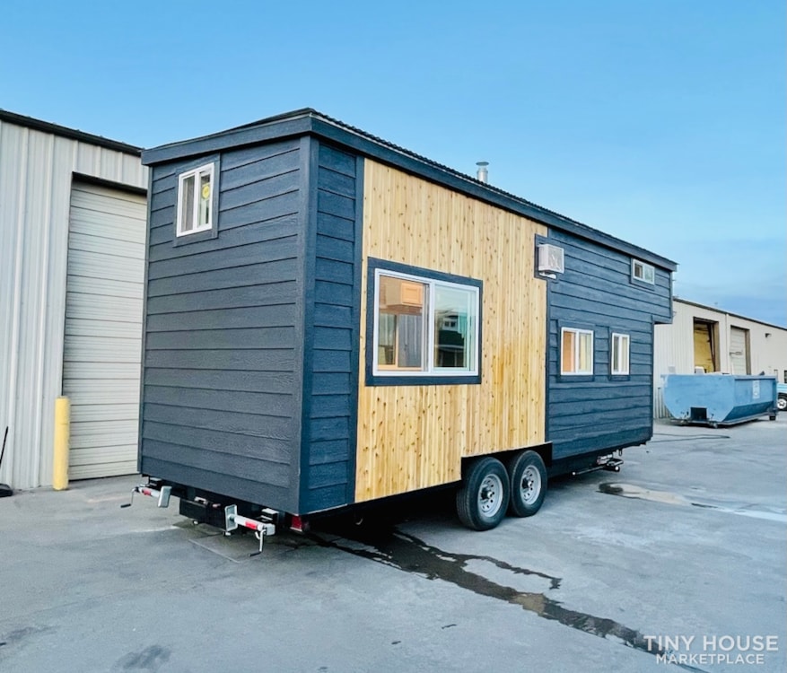 Beautiful & Modern | 24’ Tiny House | 20% Down Payment  - Image 3 Thumbnail