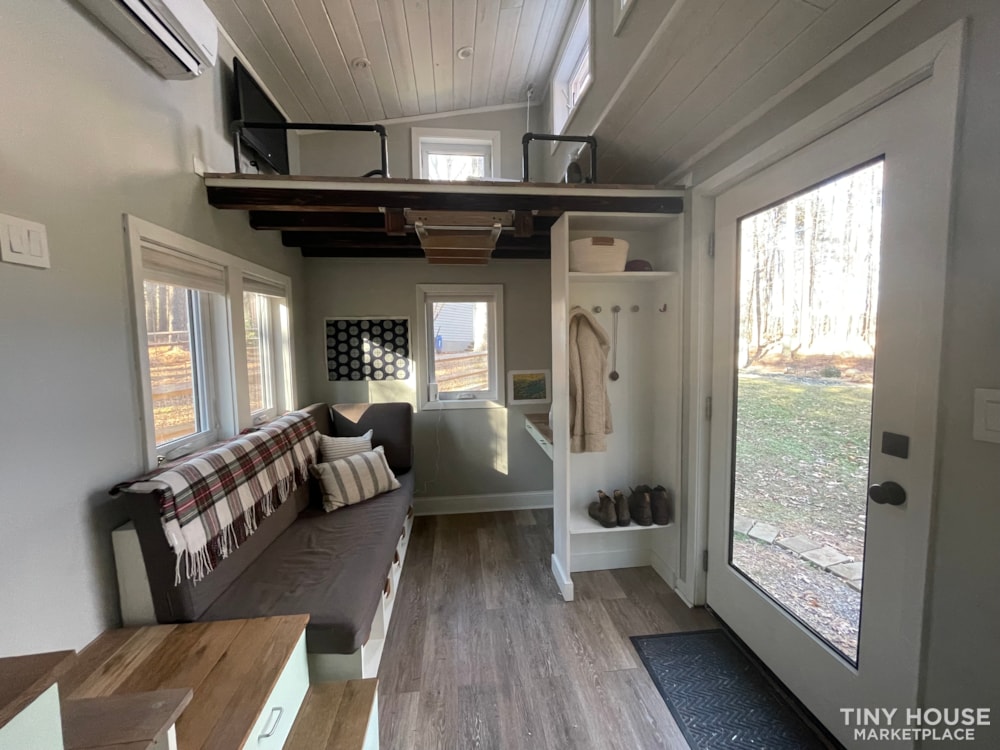 Beautiful Move-In Ready 24' Tiny House - Image 2 Thumbnail