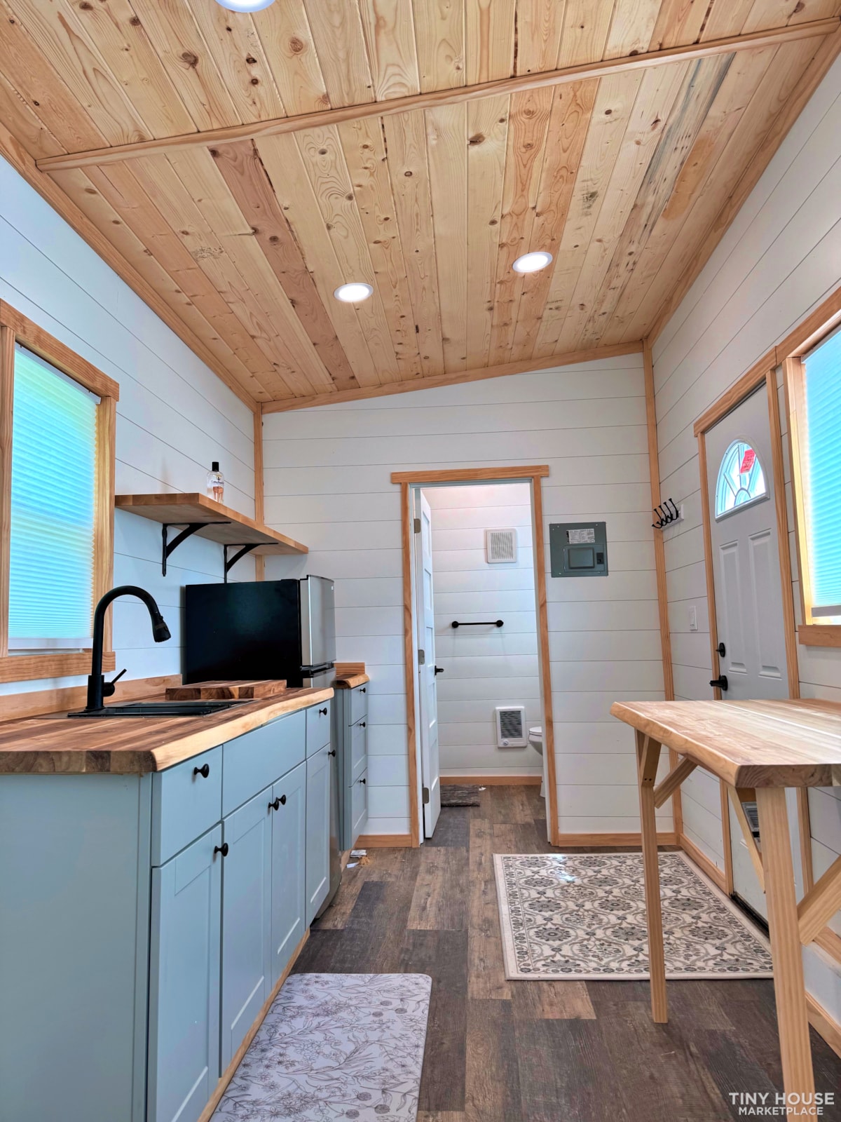 Beautiful New & Modern Tiny Home - Image 3 Thumbnail